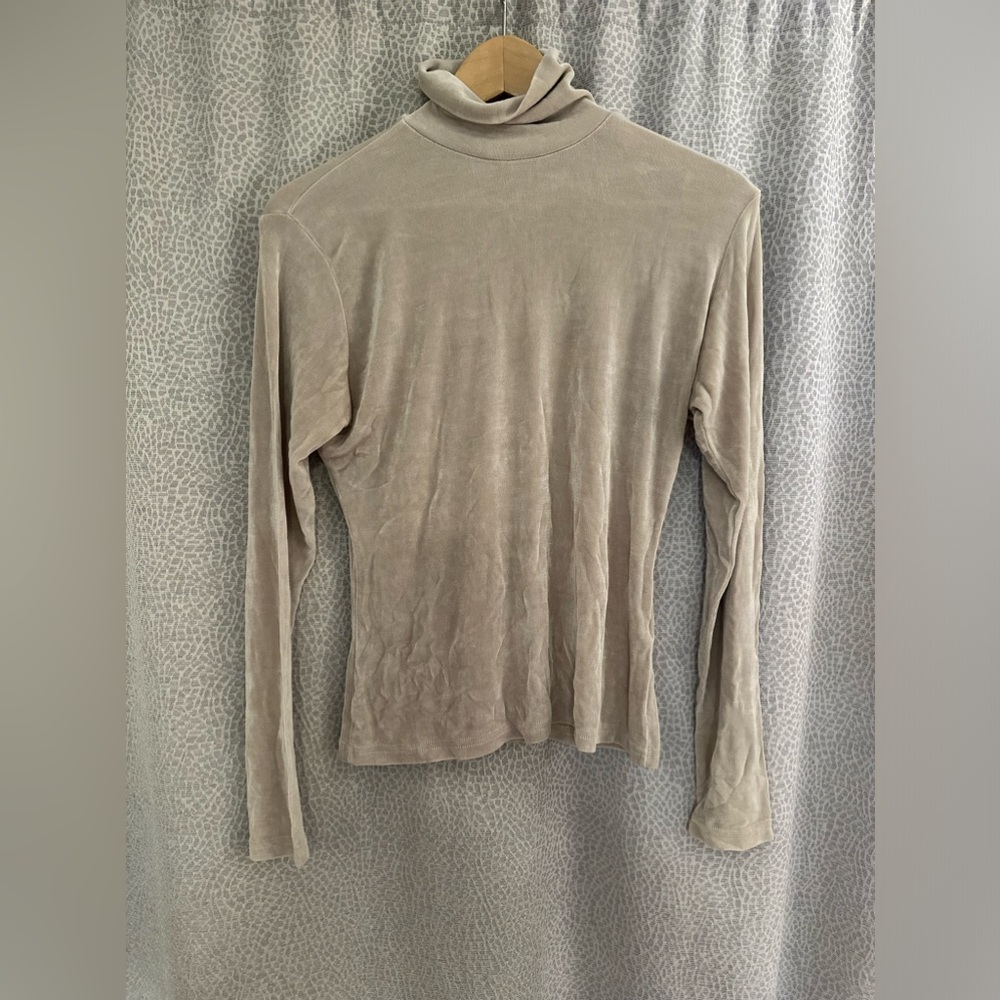 Long sleeve turtleneck